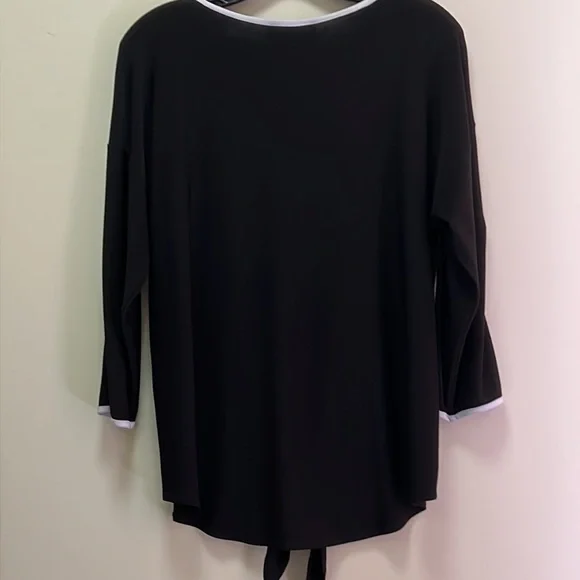 Frank Lyman Design Tie Front Top Size 6 - Picture 4 of 7